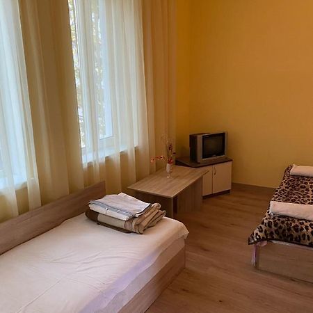 Апартмент 27 Юли 2 Apartment Varna Bagian luar foto