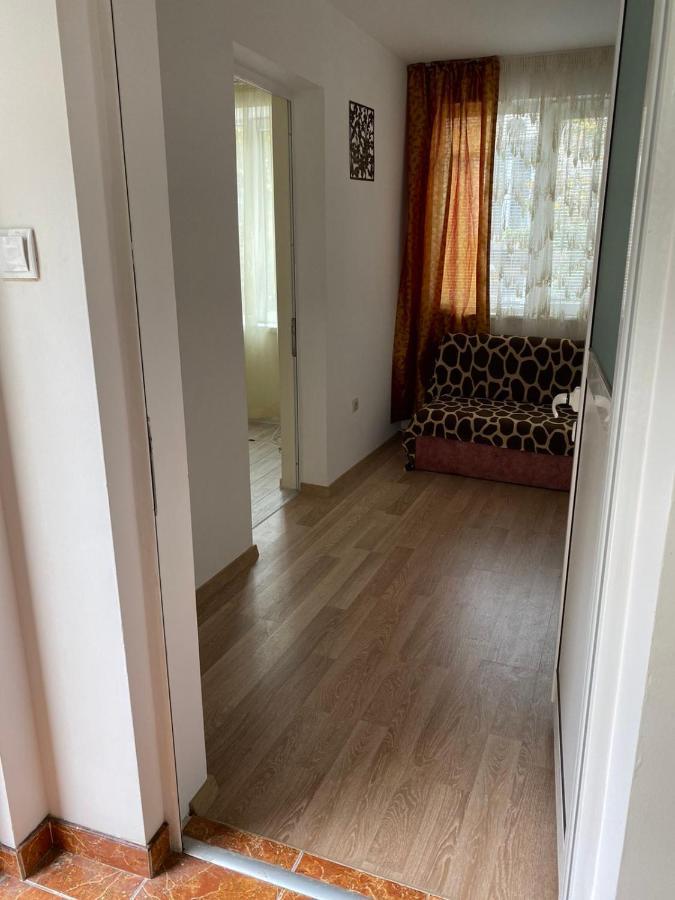 Апартмент 27 Юли 2 Apartment Varna Bagian luar foto